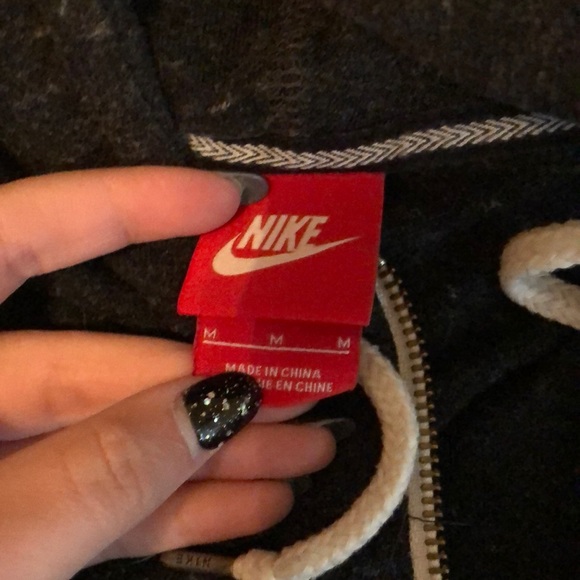 Nike Full Zip Jacket ON HOLD FOR @mwhissel22 !!! - Picture 2 of 2